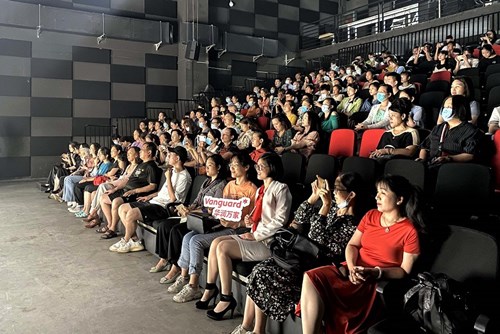 华润万家党建引领，奏响“母亲节”温暖乐章