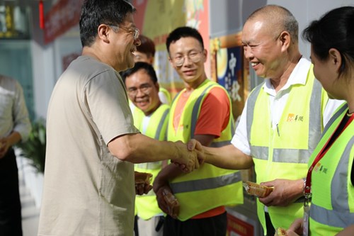 华润集团蓝屹副总经理赴华润万家调研